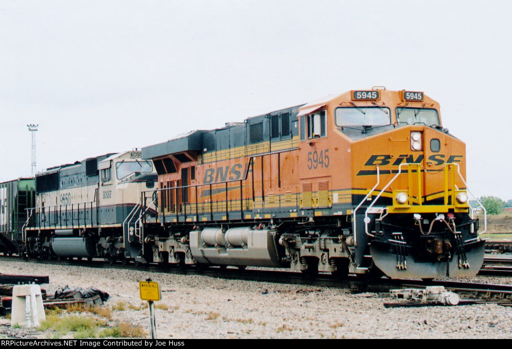 BNSF 5945 East